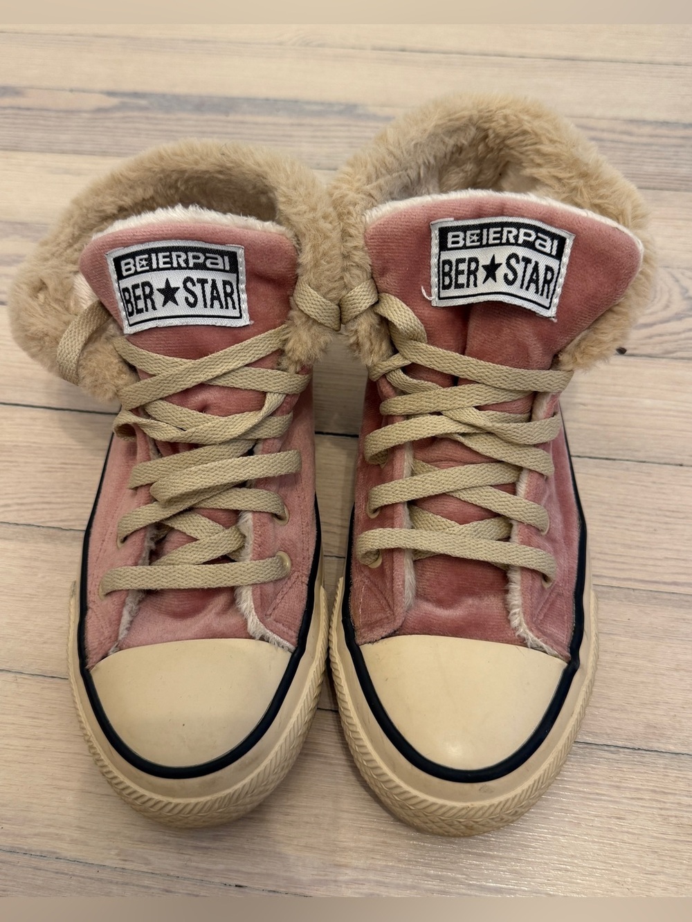 BEIERPAI Women’s Pink Velvet Faux Fur Lined High Top Sneakers Shoes Size 8